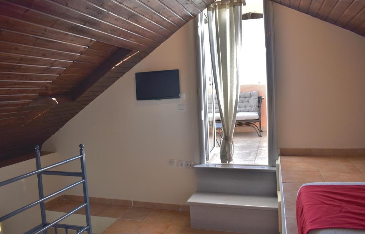 Villa Kripis House à Pefkochori Extérieur photo