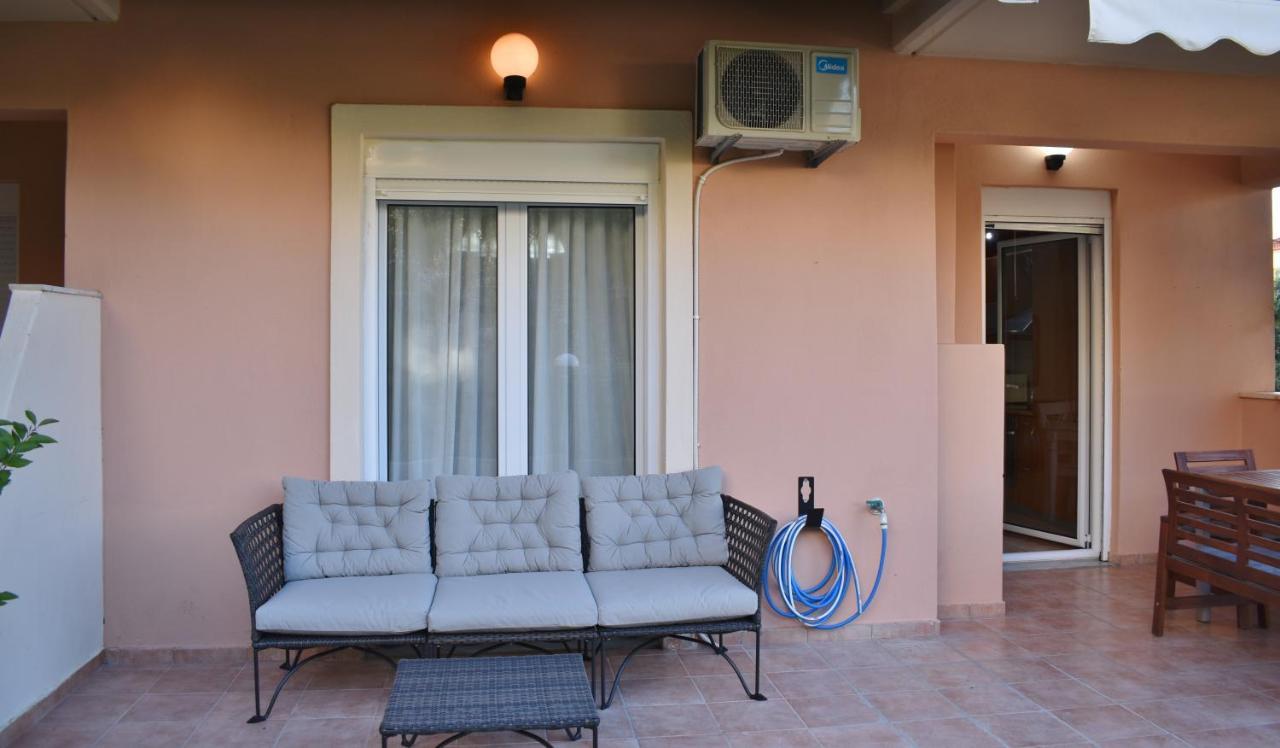 Villa Kripis House à Pefkochori Extérieur photo