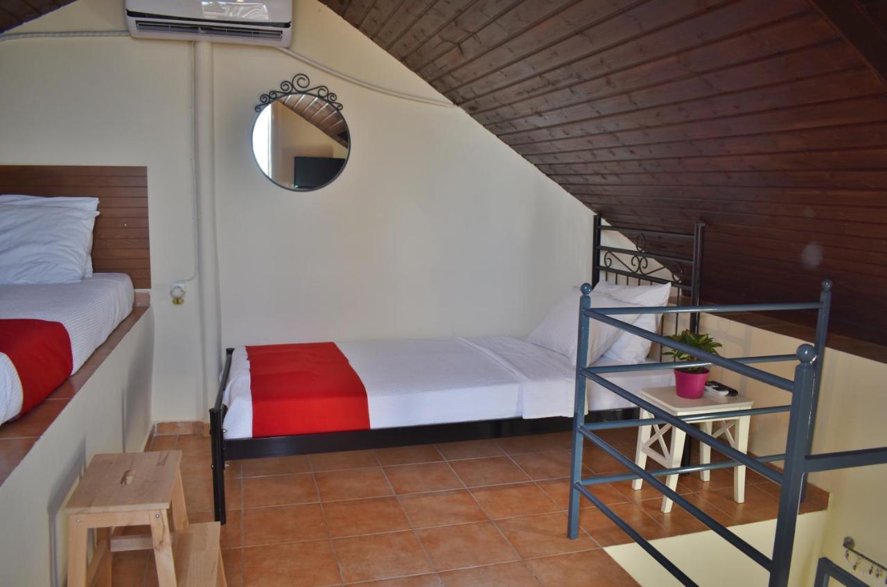 Villa Kripis House à Pefkochori Extérieur photo
